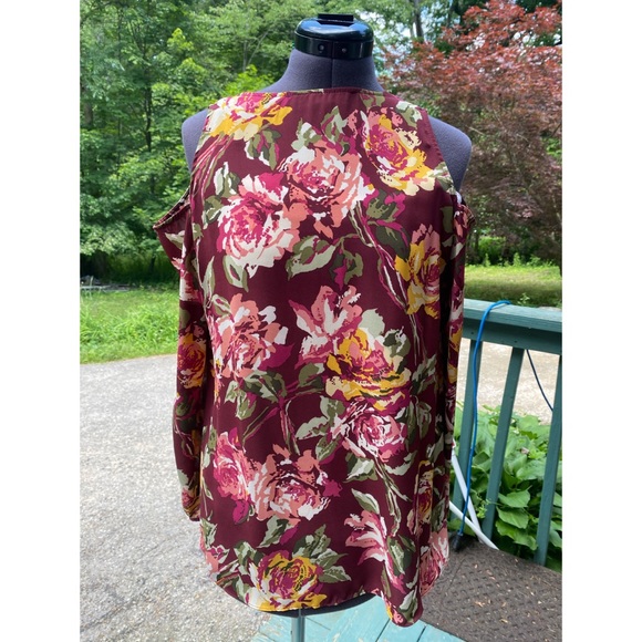 Cold Shoulder Long Sleeve Floral Blouse - Picture 3 of 3